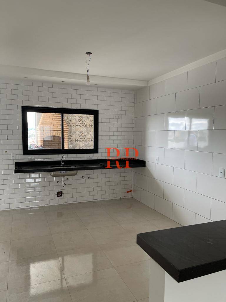 Casa à venda com 2 quartos, 162m² - Foto 2