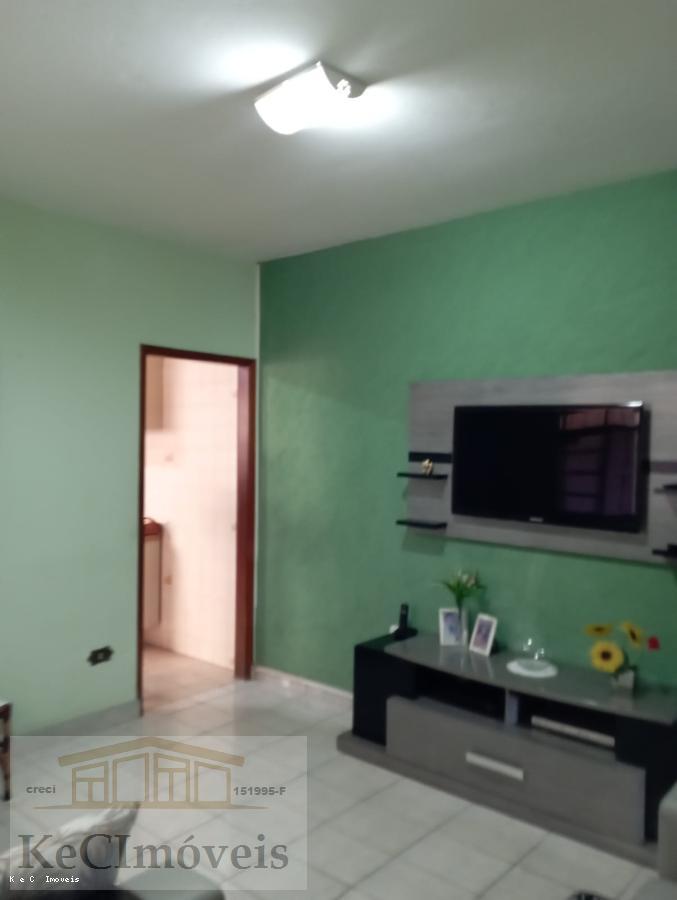 Casa à venda com 2 quartos, 150m² - Foto 1