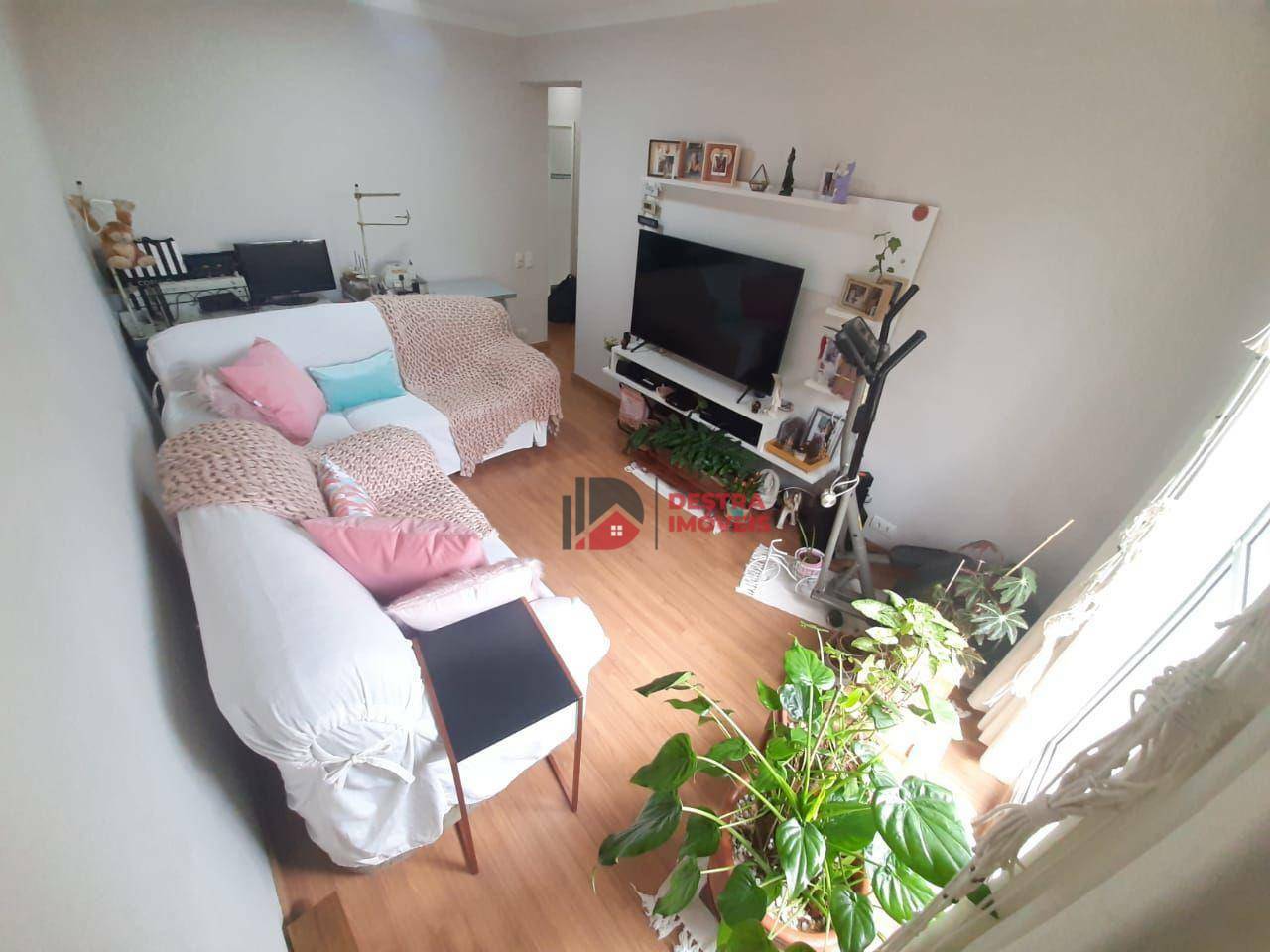 Apartamento à venda com 2 quartos, 60m² - Foto 4