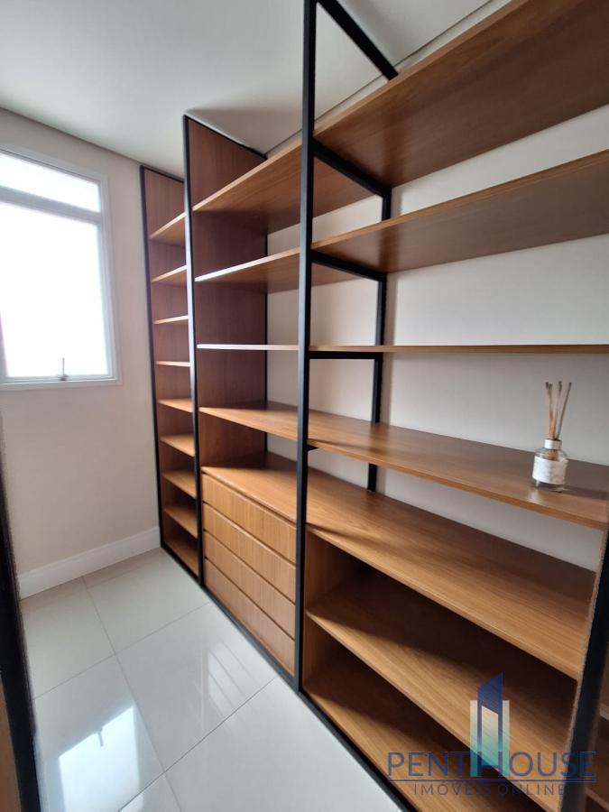 Apartamento para alugar com 3 quartos, 136m² - Foto 17