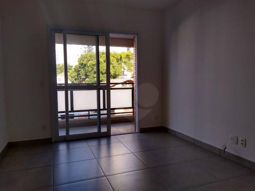 Apartamento à venda com 1 quarto, 38m² - Foto 3