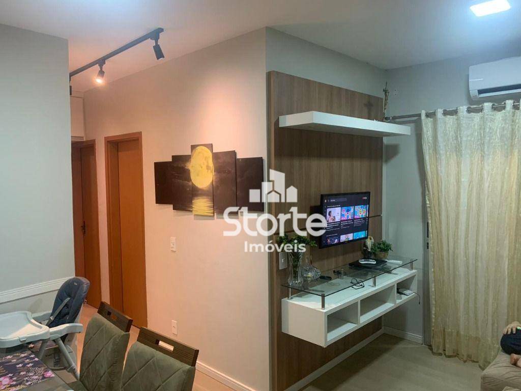 Apartamento à venda com 3 quartos, 62m² - Foto 1