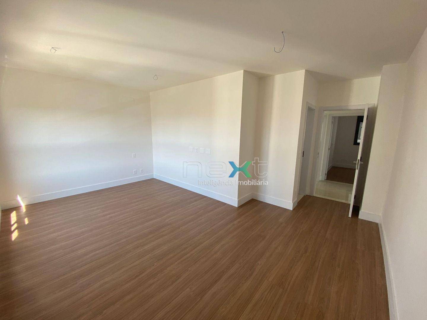 Apartamento à venda com 3 quartos, 181m² - Foto 13