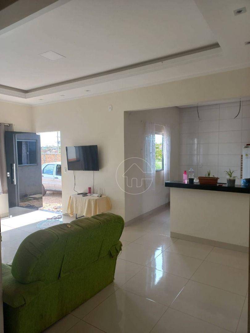 Casa à venda com 2 quartos, 90m² - Foto 1