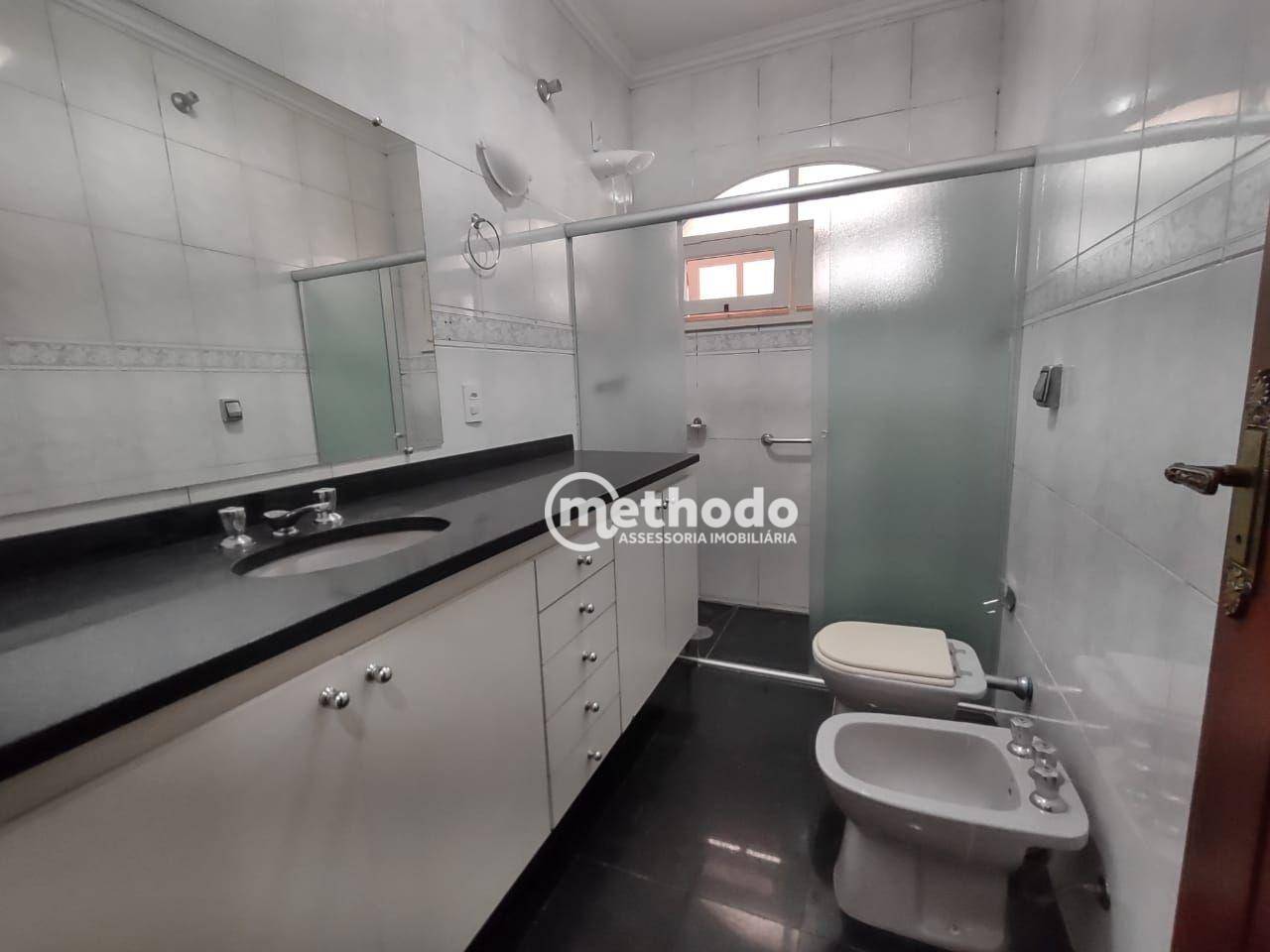 Casa de Condomínio para alugar com 3 quartos, 480m² - Foto 19