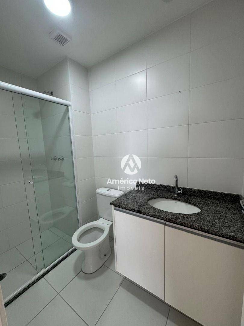 Apartamento para alugar com 2 quartos, 65m² - Foto 11