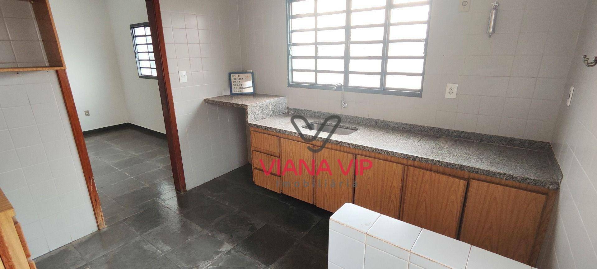 Casa para alugar com 3 quartos, 360M2 - Foto 10