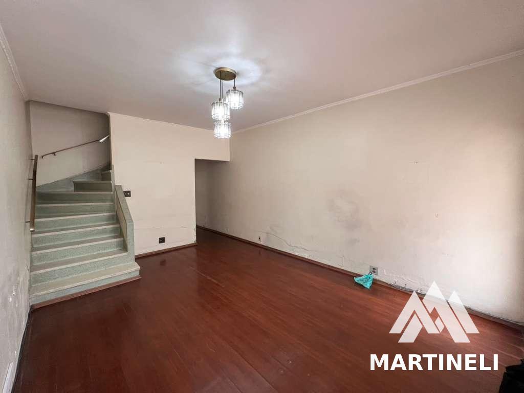 Casa à venda com 2 quartos, 158m² - Foto 1