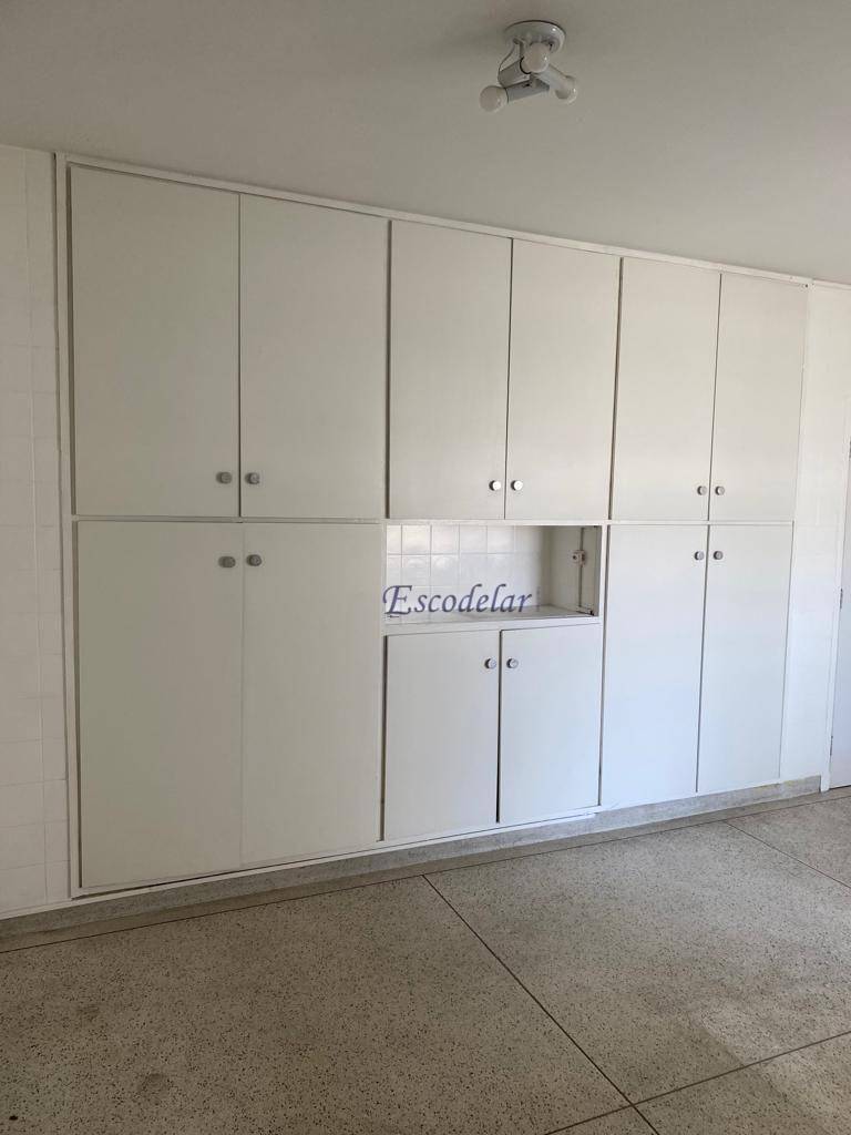 Apartamento à venda com 4 quartos, 210m² - Foto 14