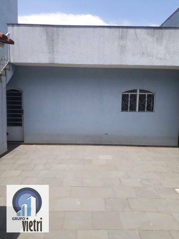 Sobrado à venda com 3 quartos, 200m² - Foto 14