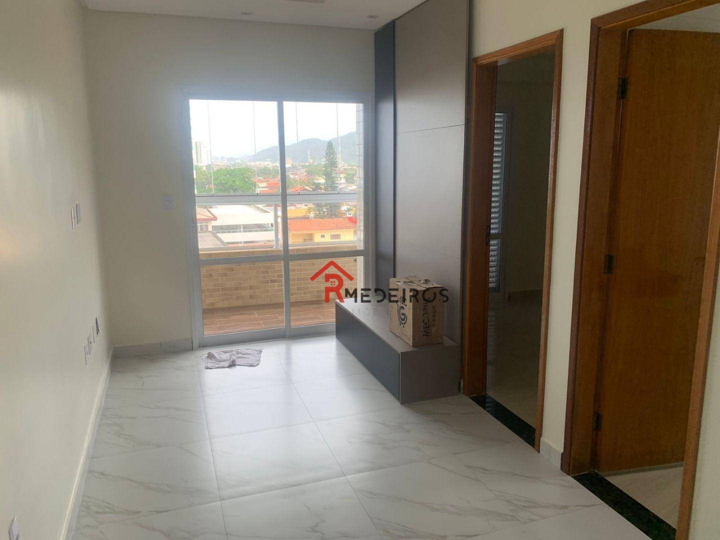 Apartamento à venda com 1 quarto, 50m² - Foto 2