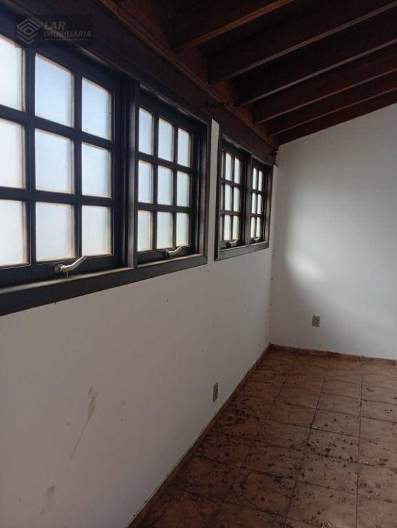 Casa à venda e aluguel com 4 quartos, 275m² - Foto 30