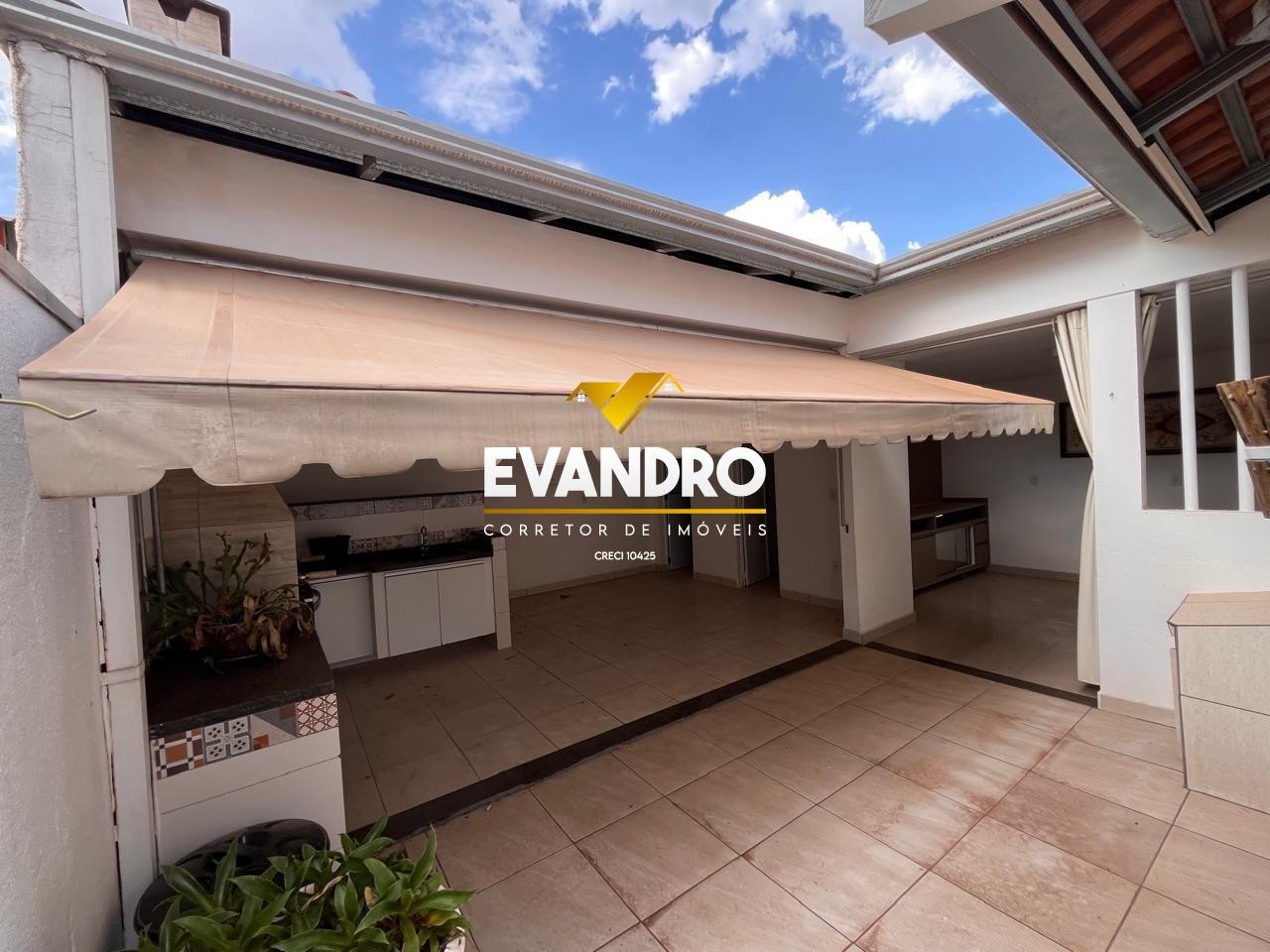 Casa de Condomínio à venda com 3 quartos, 198m² - Foto 15