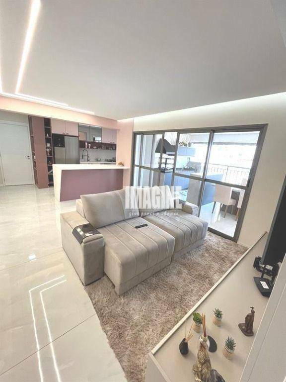 Apartamento à venda com 3 quartos, 121m² - Foto 1