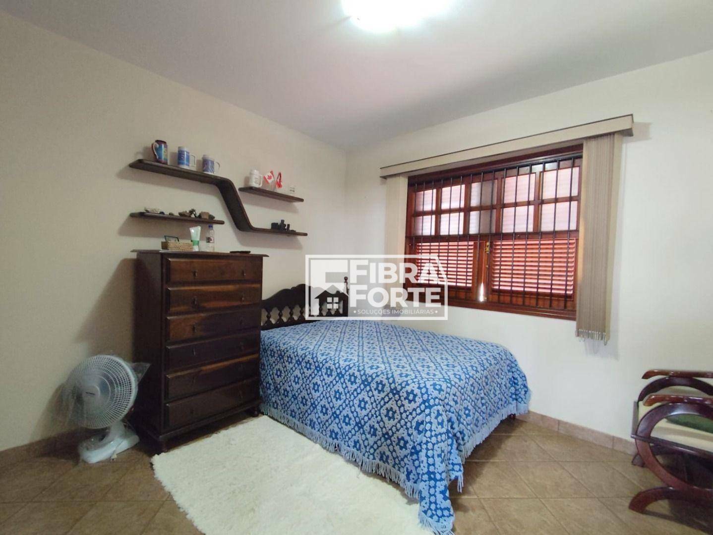 Casa à venda com 3 quartos, 267m² - Foto 10