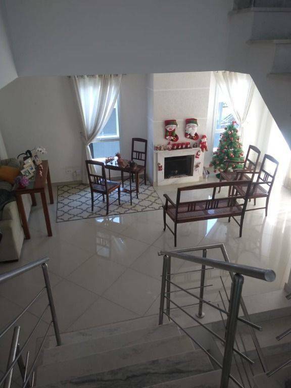 Casa de Condomínio à venda com 4 quartos, 240m² - Foto 6