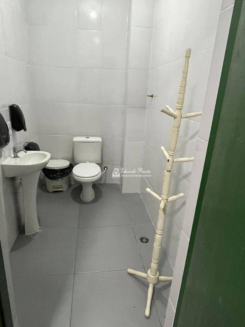 Sobrado à venda e aluguel com 3 quartos, 500m² - Foto 20