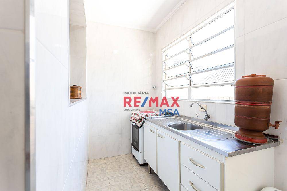 Casa à venda com 3 quartos, 200m² - Foto 8