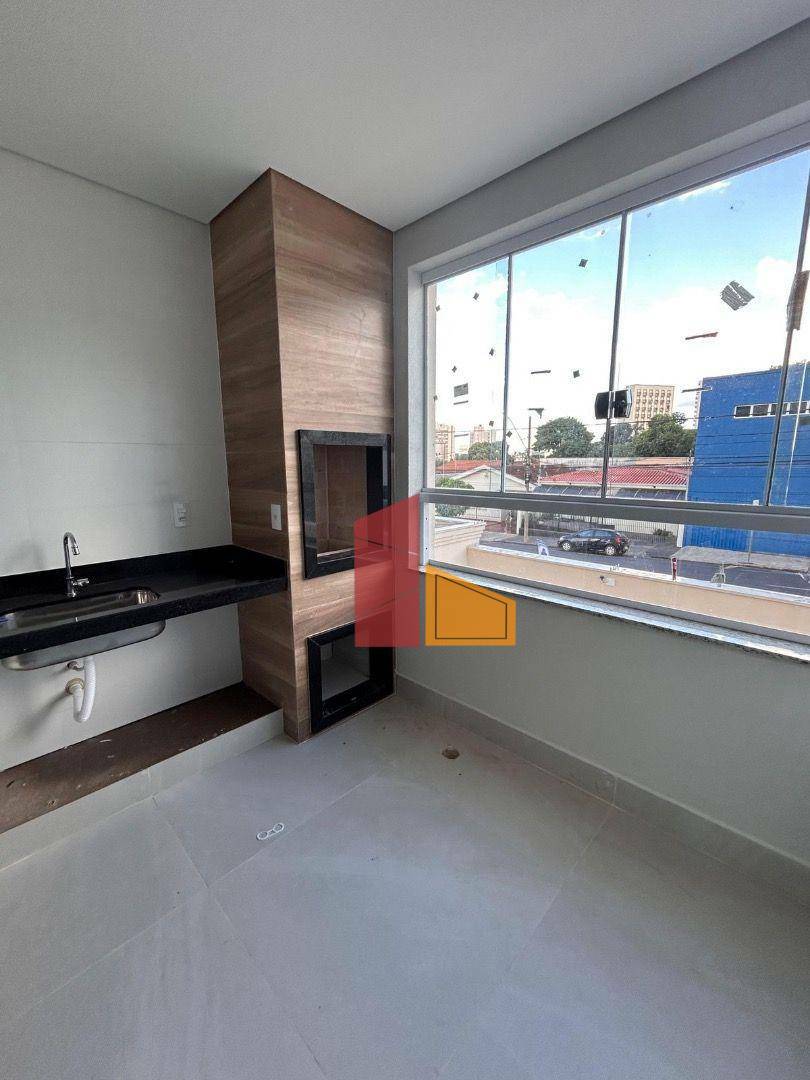 Apartamento à venda com 3 quartos, 135m² - Foto 6