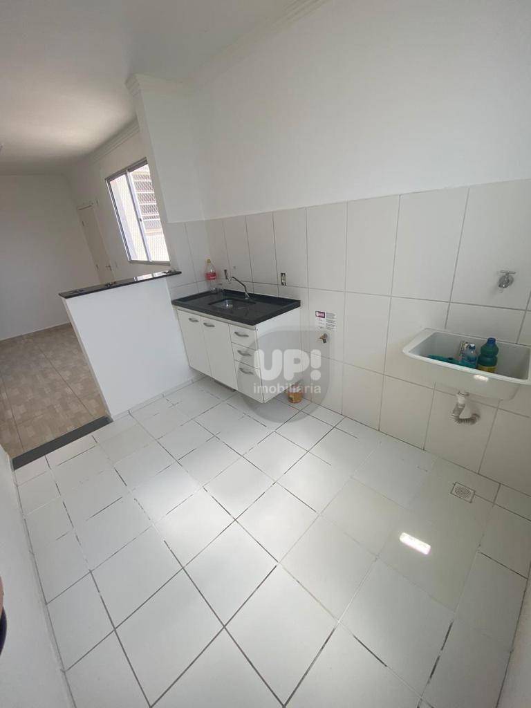 Apartamento à venda com 2 quartos, 44m² - Foto 2