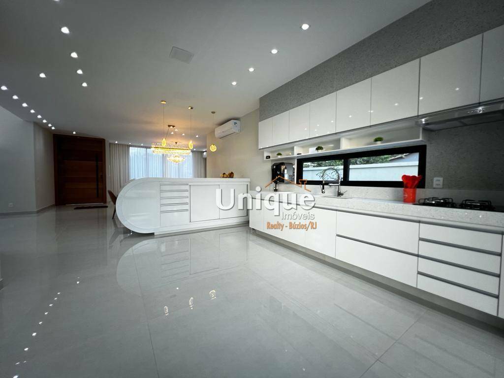 Casa de Condomínio à venda com 4 quartos, 209m² - Foto 17