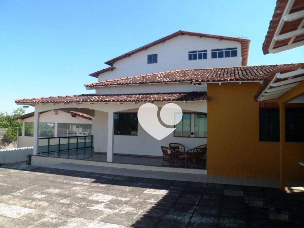 Casa à venda com 5 quartos, 350m² - Foto 1