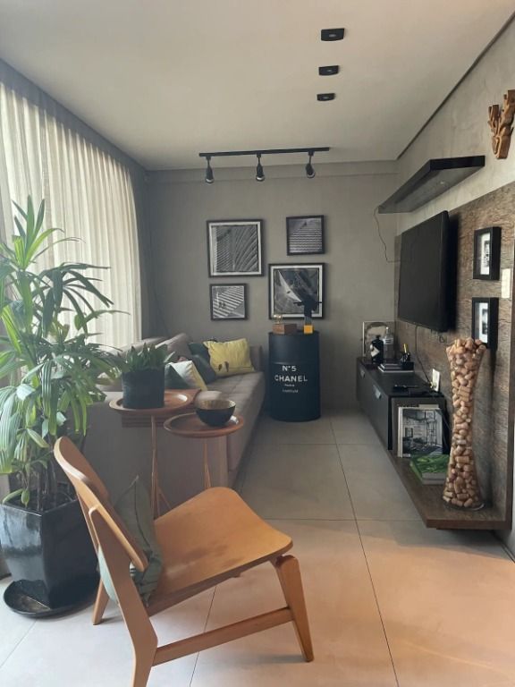 Apartamento à venda com 3 quartos, 81m² - Foto 2