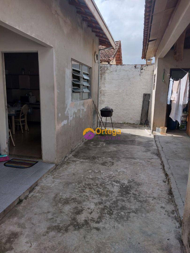 Casa à venda com 3 quartos, 138m² - Foto 6