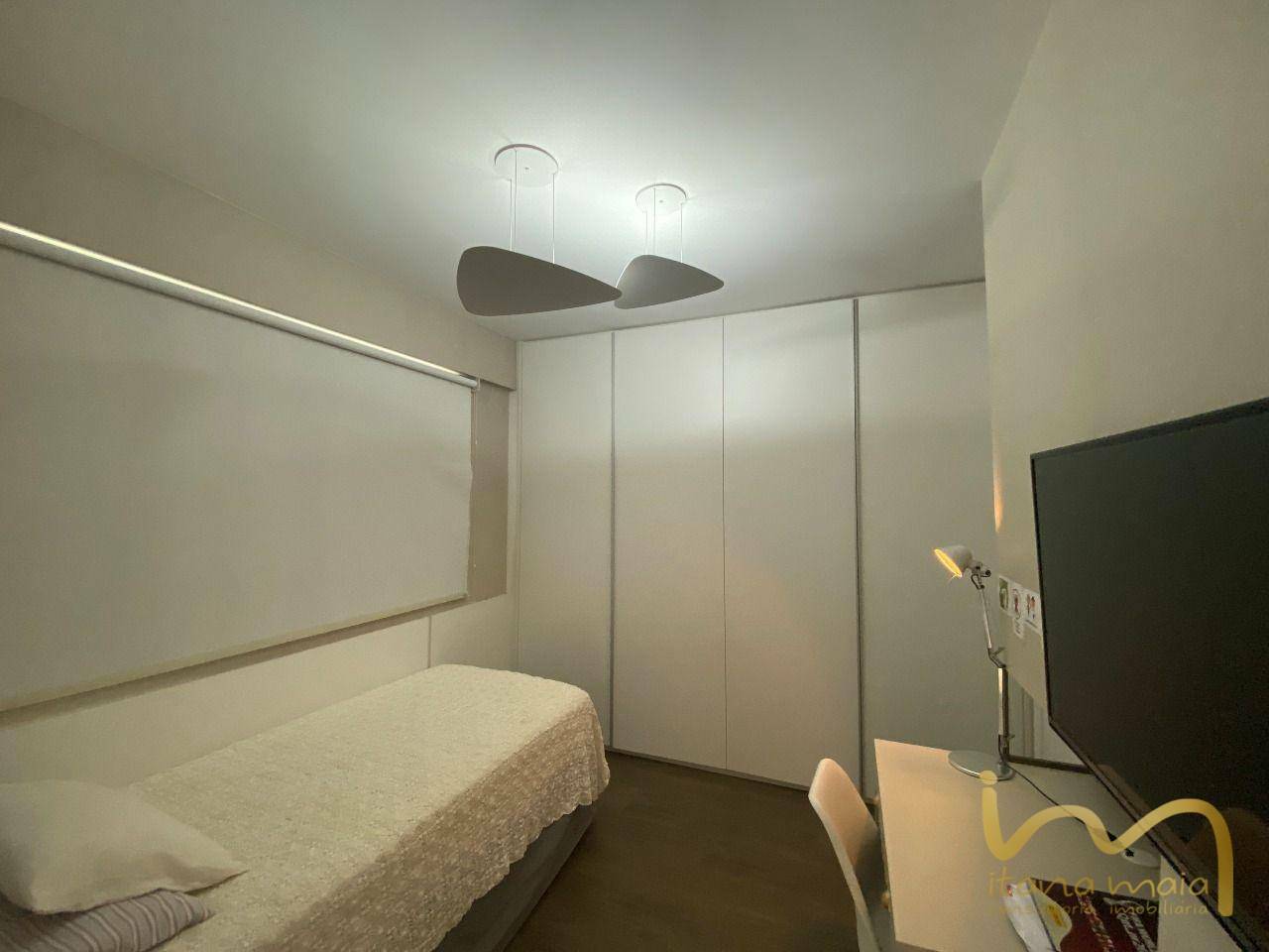 Apartamento à venda com 4 quartos, 155m² - Foto 4