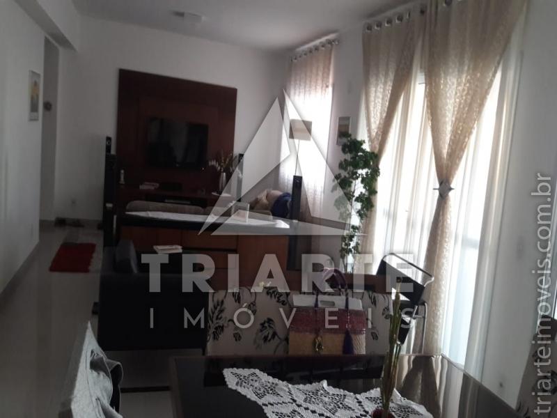 Apartamento à venda com 4 quartos, 194m² - Foto 2