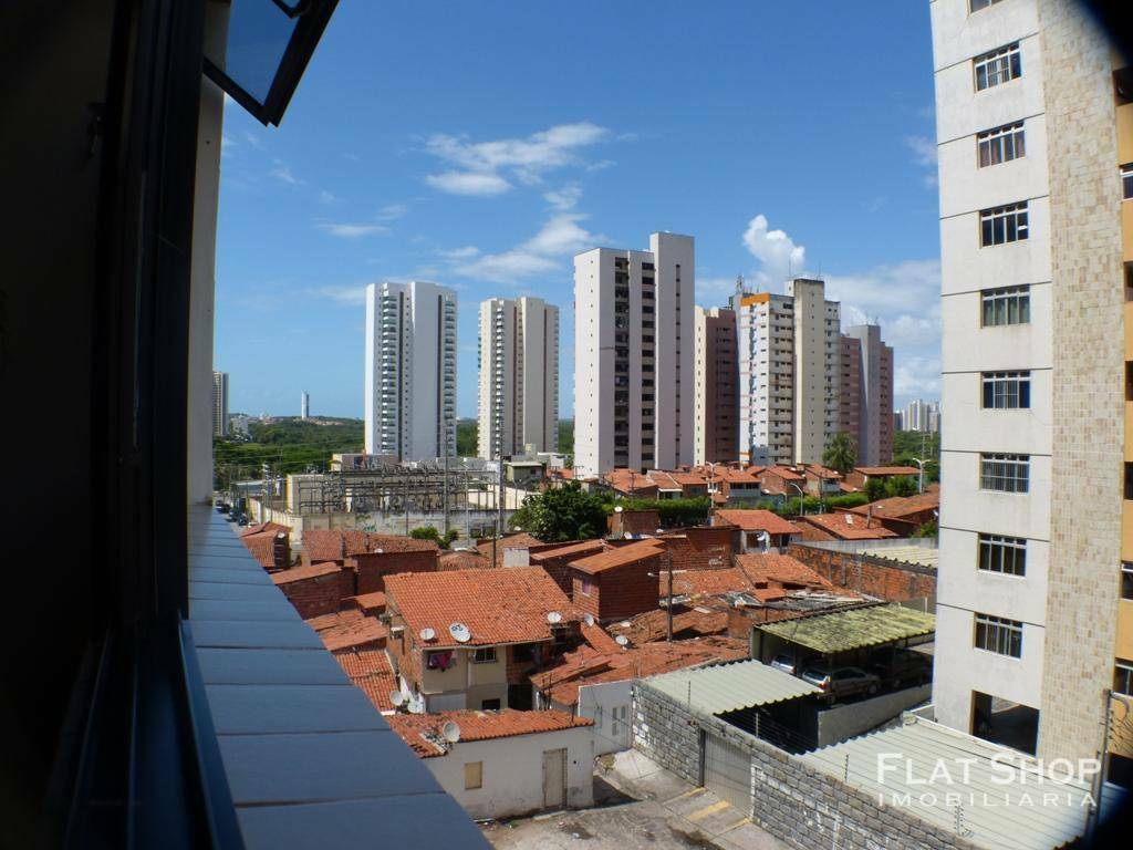 Apartamento à venda com 3 quartos, 212m² - Foto 7