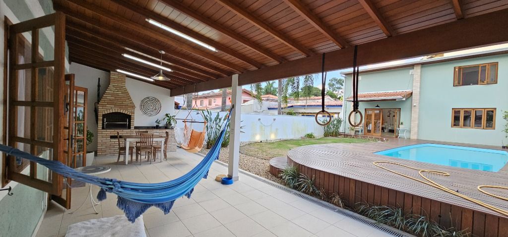 Casa de Condomínio à venda com 4 quartos, 320m² - Foto 19