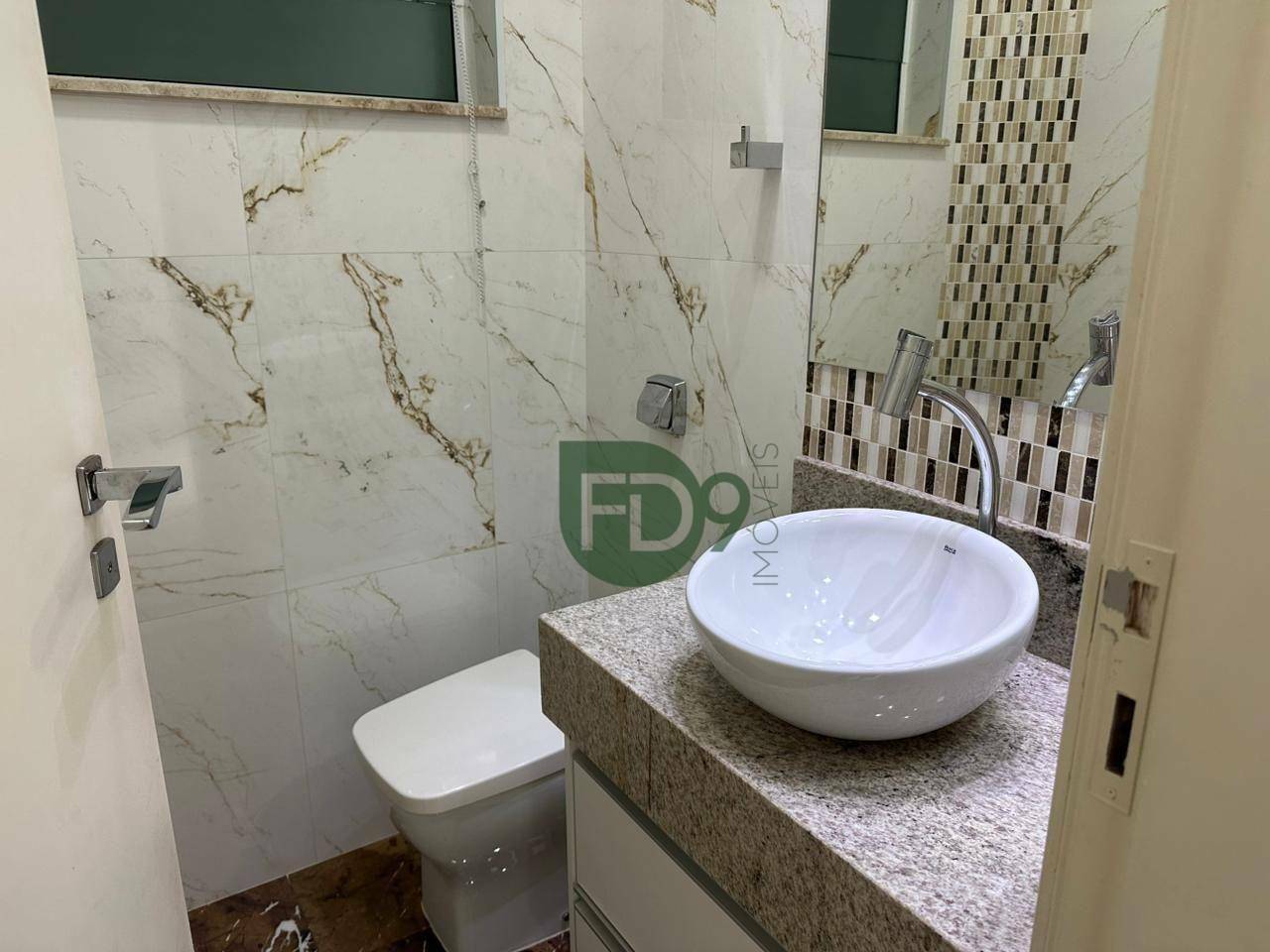 Casa à venda com 3 quartos, 240m² - Foto 7