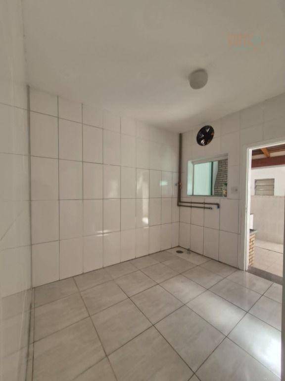 Casa, 3 quartos, 240 m² - Foto 27