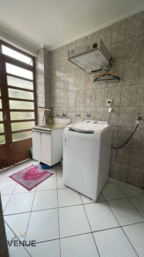 Sobrado à venda com 4 quartos, 300m² - Foto 15