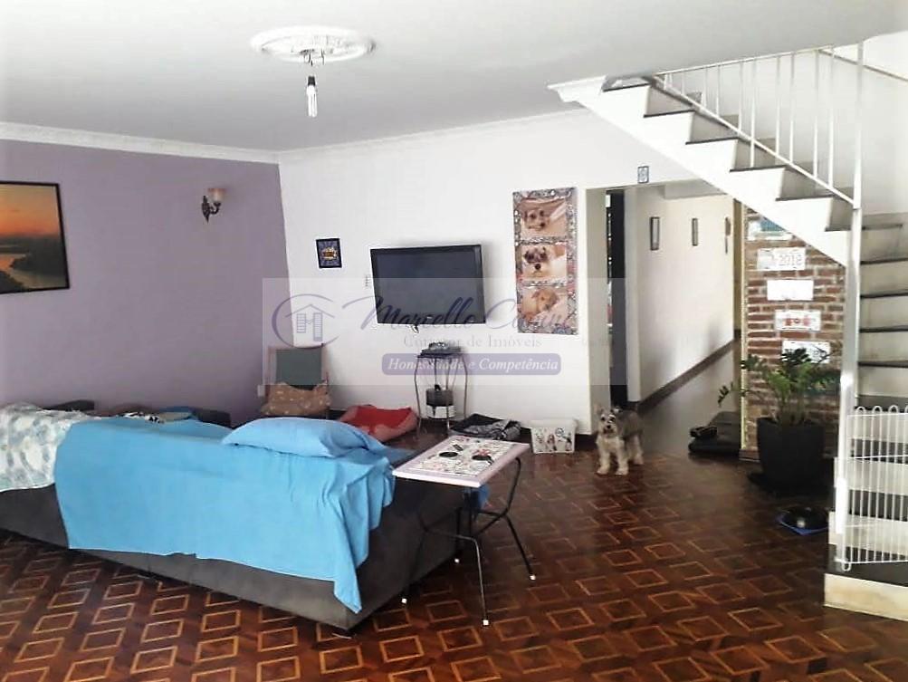 Sobrado à venda com 4 quartos, 300m² - Foto 1