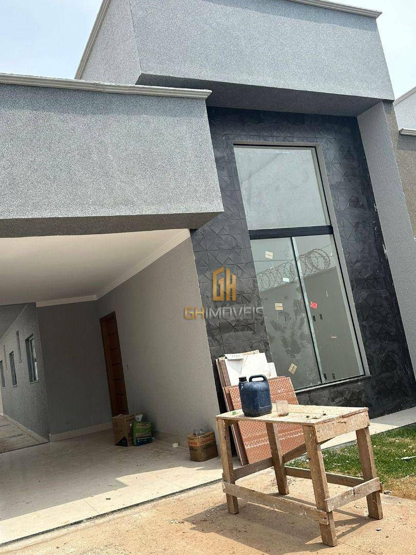 Casa à venda com 3 quartos, 110m² - Foto 1