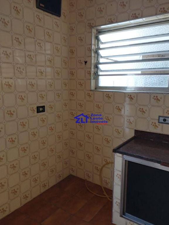 Casa para alugar com 2 quartos, 80m² - Foto 12