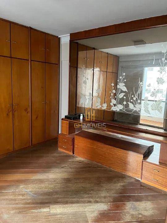 Apartamento à venda com 4 quartos, 293m² - Foto 7