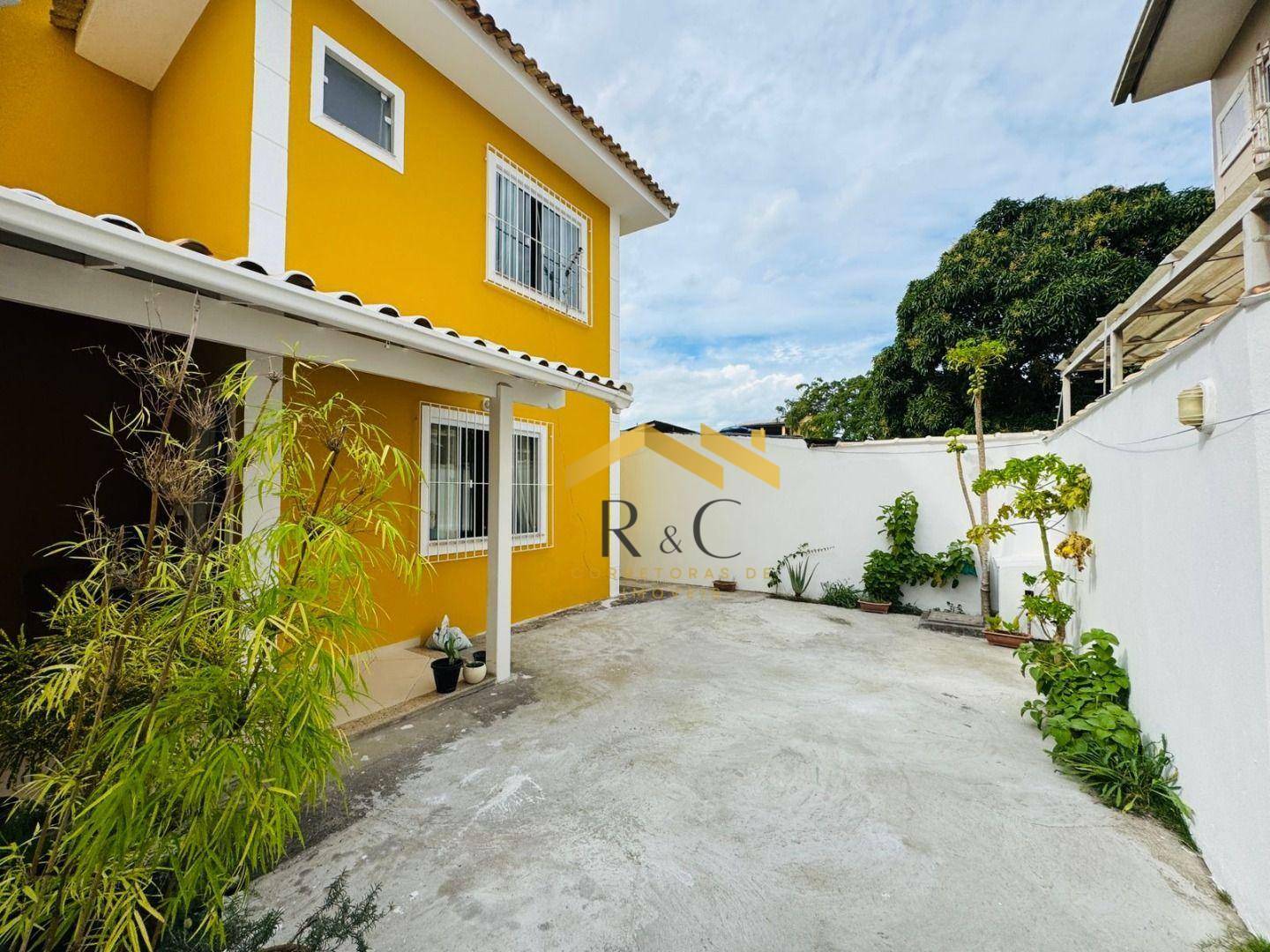 Casa à venda com 2 quartos, 90m² - Foto 2