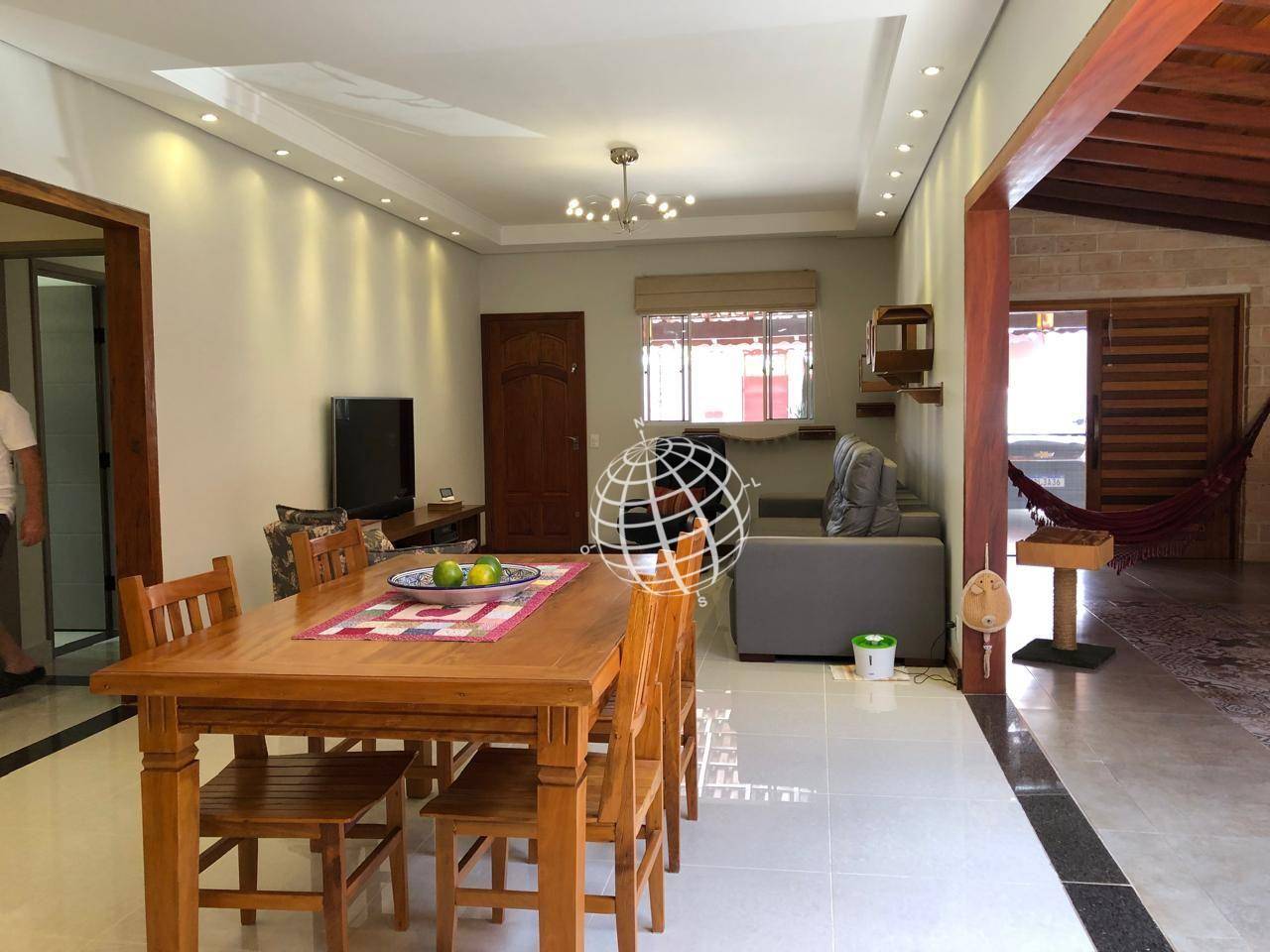 Casa à venda com 3 quartos, 309m² - Foto 10