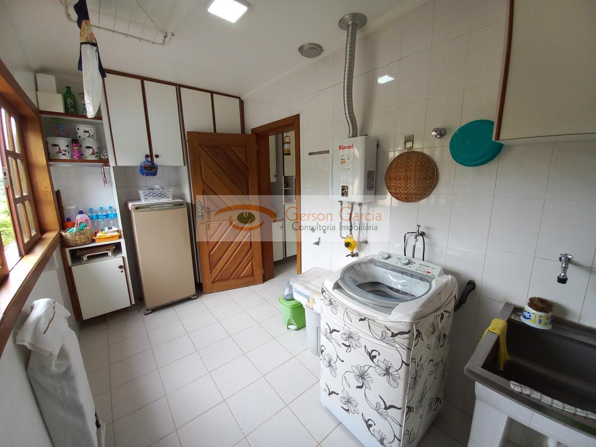 Casa à venda com 3 quartos, 450m² - Foto 9