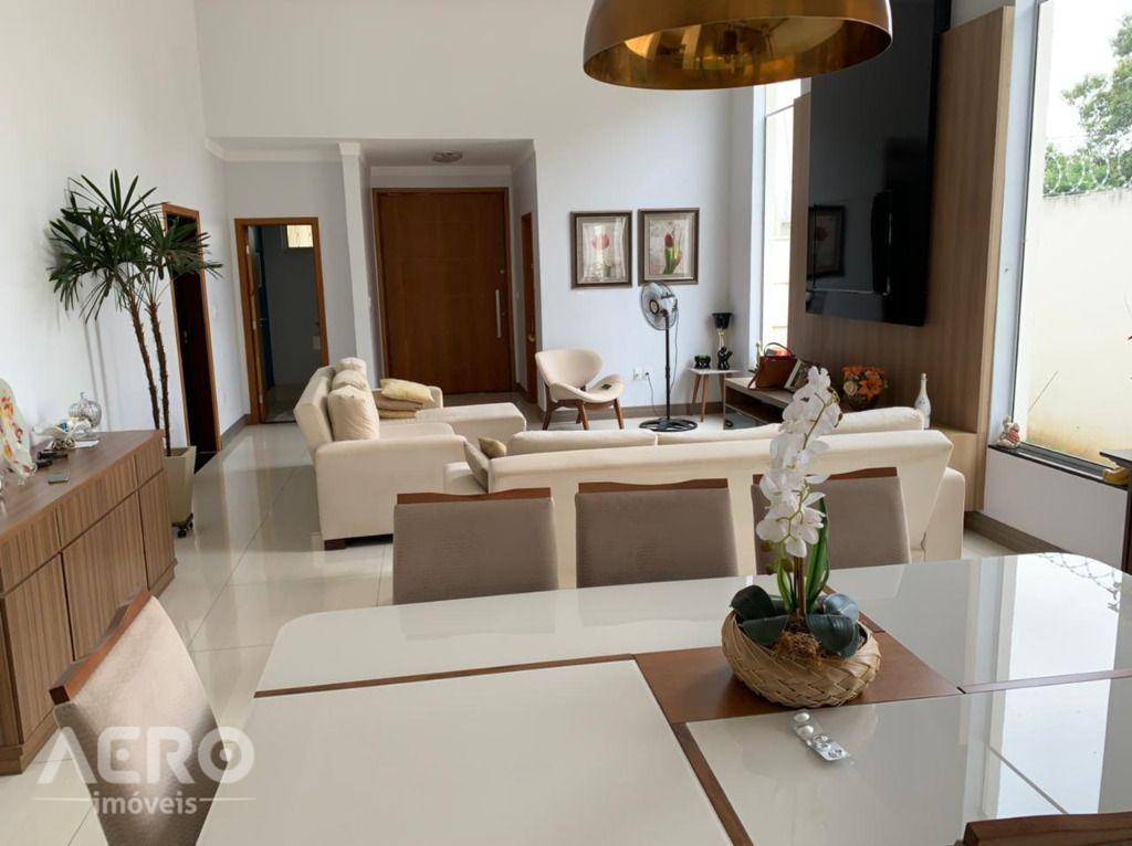 Casa à venda com 3 quartos, 282m² - Foto 13