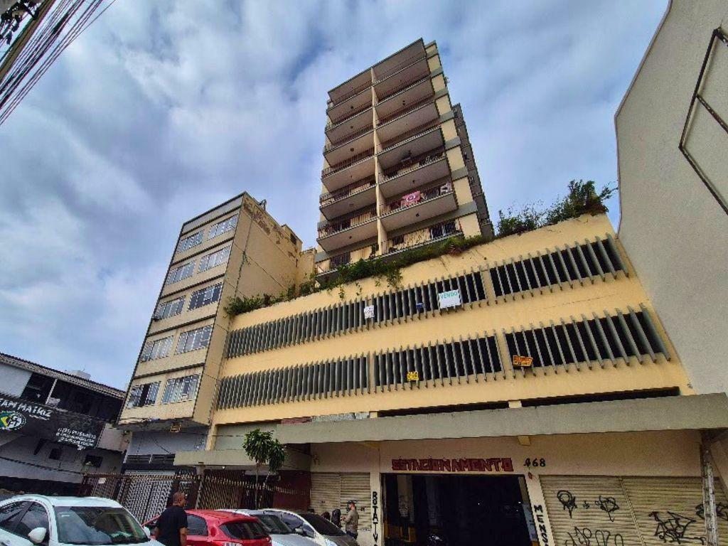 Apartamento à venda com 2 quartos, 70m² - Foto 1