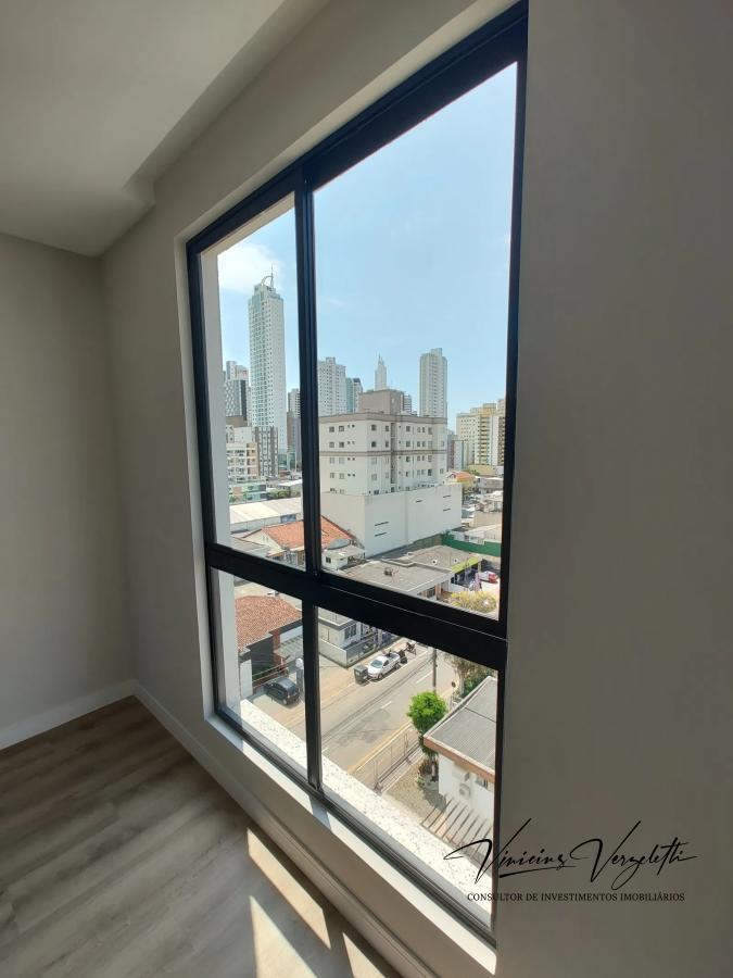 Apartamento à venda com 2 quartos, 67m² - Foto 9