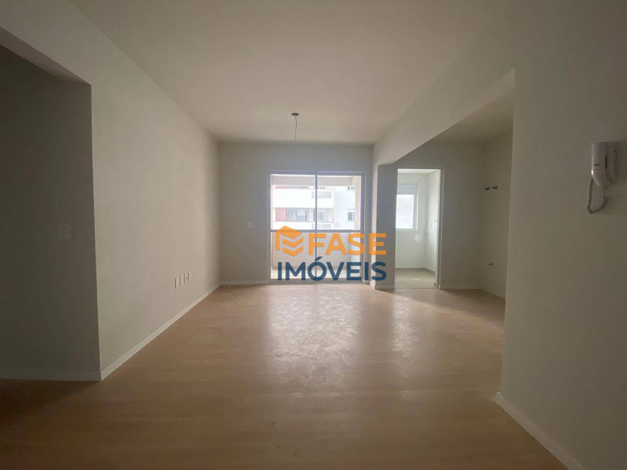 Apartamento à venda com 3 quartos, 81m² - Foto 1