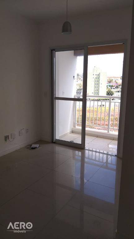 Apartamento à venda com 2 quartos, 62m² - Foto 5