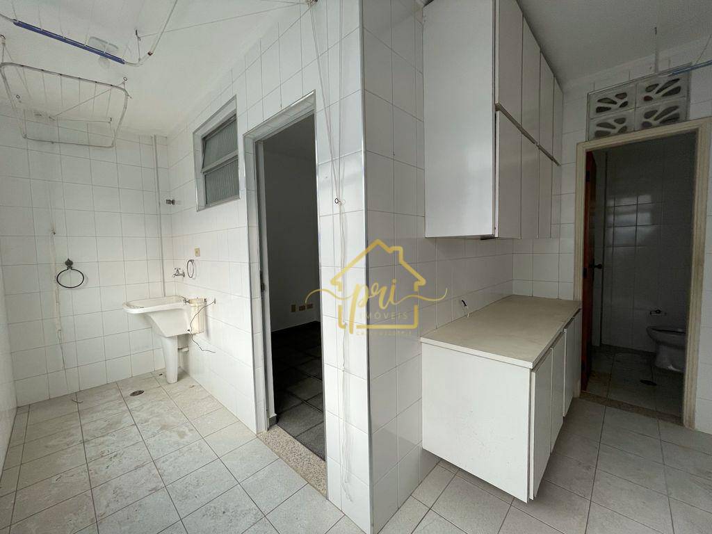 Apartamento à venda com 3 quartos, 153m² - Foto 8