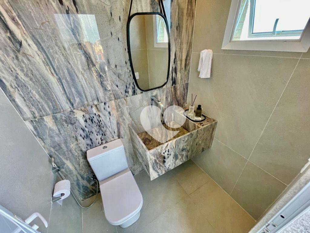 Cobertura para alugar com 3 quartos, 220m² - Foto 8
