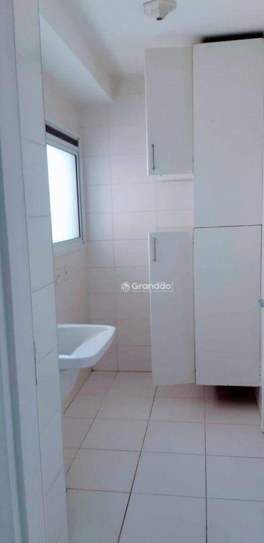 Apartamento à venda com 3 quartos, 110m² - Foto 3